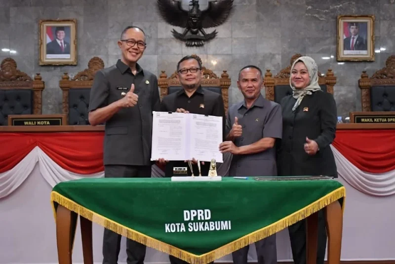Wali Kota Sukabumi Paparkan Perubahan APBD dan Urgensi Raperda Permukiman Kumuh di Rapat Paripurna DPRD