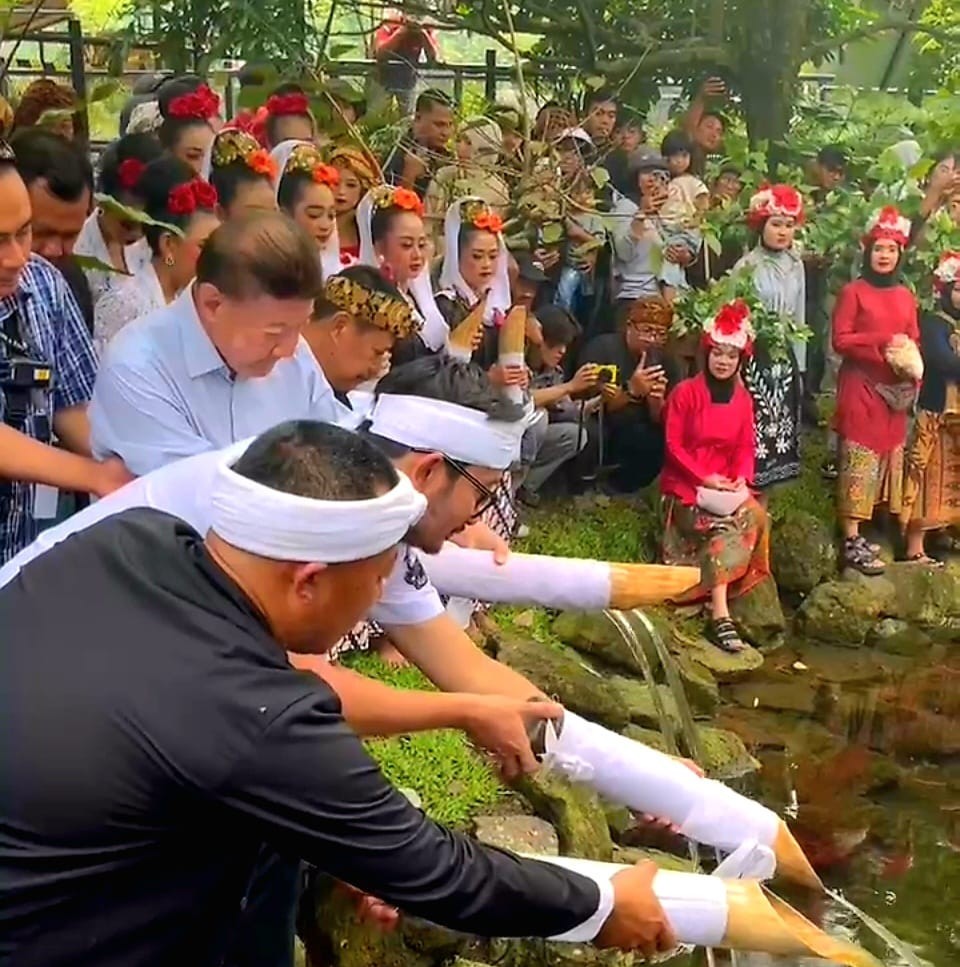 Bupati Bandung Barat Berharap Ritual Syukuran Irung-irung Dipertahankan 