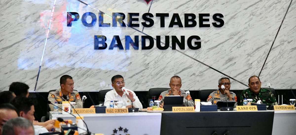 Persib Jamu Persija, Wagub Jabar Minta Kepala Daerah Fasilitasi Masyarakat Nonton Bareng