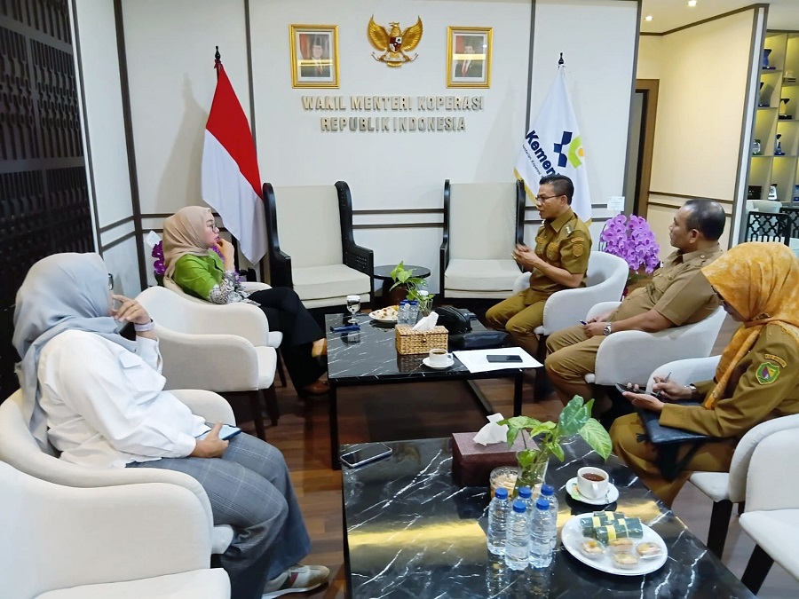 Temui Wamen Koperasi, Bupati Bandung Perjuangkan Kesejahteraan Petani