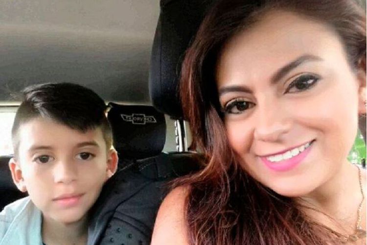 Jessy Paola Moreno dan putranya May Ceballos. (Mirror/CNN)
