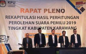 Pengamanan Rapat Pleno Rekapitulasi Hasil Penghitungan Suara di Karawang Libatkan Ratusan Personel TNI-Polri