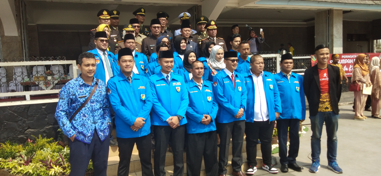 Walikota Sukabumi Achmad Fahmi bersama Forkopimda dan KNPI. usai Upacara Sumpah Pemuda ke 91. Di Lapang Merdeka. 
(Foto: Riri)