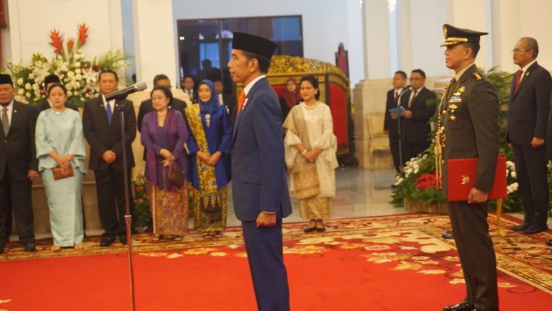 Presiden Jokowi melantik Menteri Kabinet Indonesia Maju (Foto: detikcom)