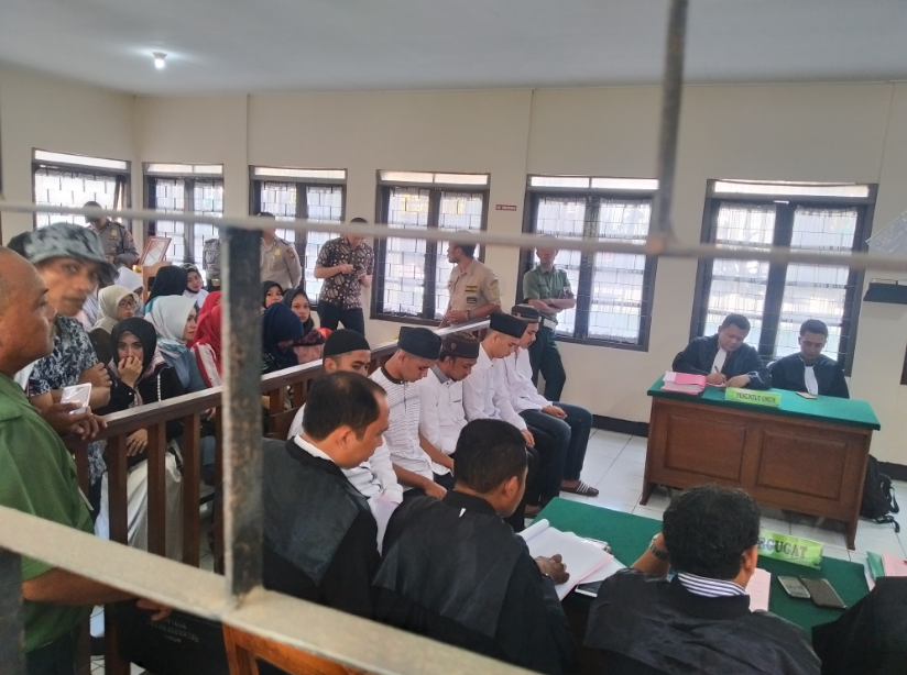 Suasana persidangan kasus tewasnya Ipta Erwin Yuda Wildani di PN Cianjur (Foto: Purwanda)