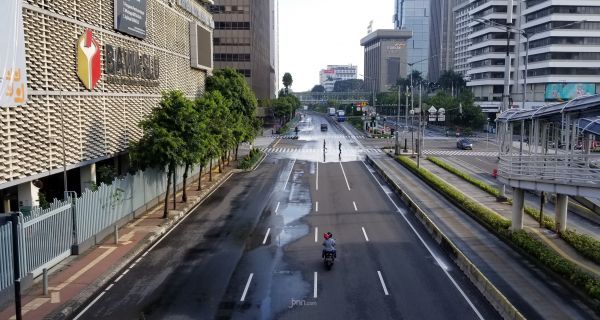 Suasana Jakarta memasuki hari kedua penerapan PSBB Pandemi Covid-19 (Foto : jpnn.com)