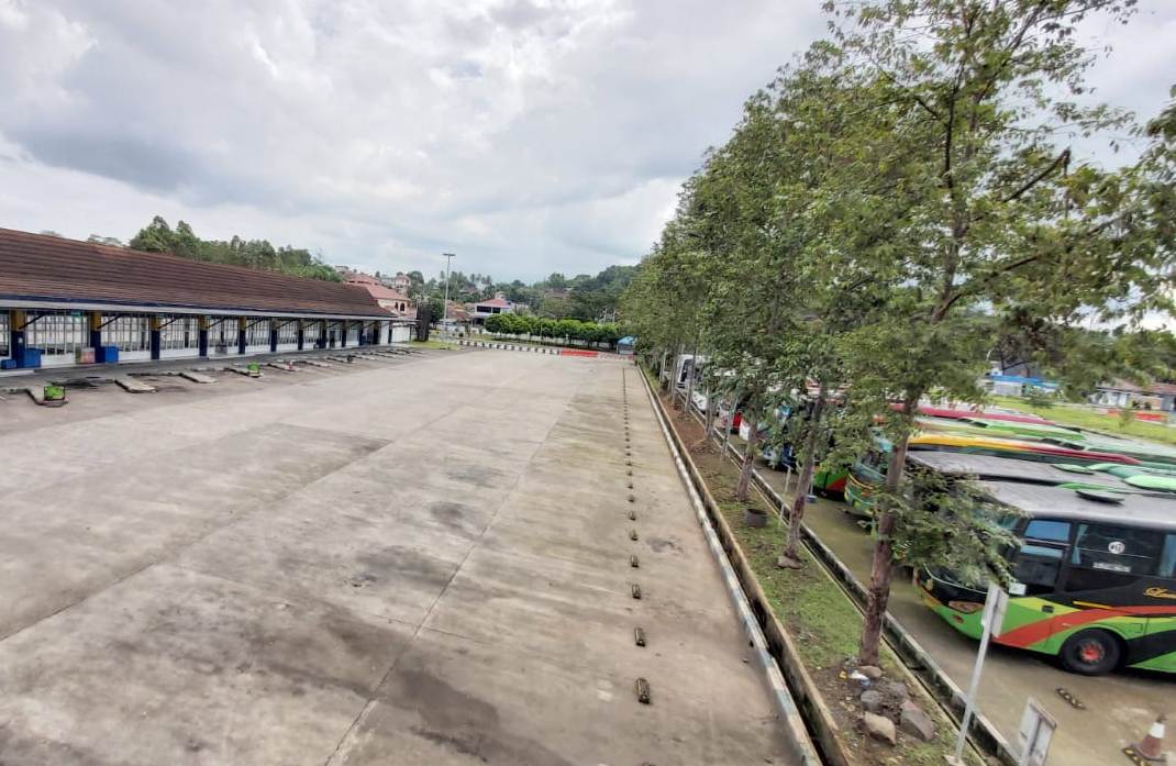 Kondisi Terminal Tipe A Sukabumi sepi aktivitas. (Foto: Riri Satiri/dara.co.id)
