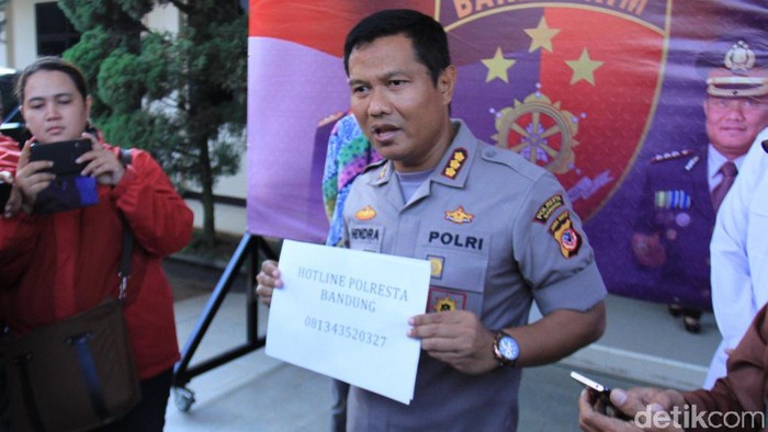 Kapolresta Bandung, Kombes Pol Hendra Kurniawan 
