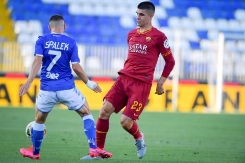 Pemain AS Roma, Gianluca Mancini saat pertanding melawan Brescia. (Foto: Twitter/@ASRomaEN)