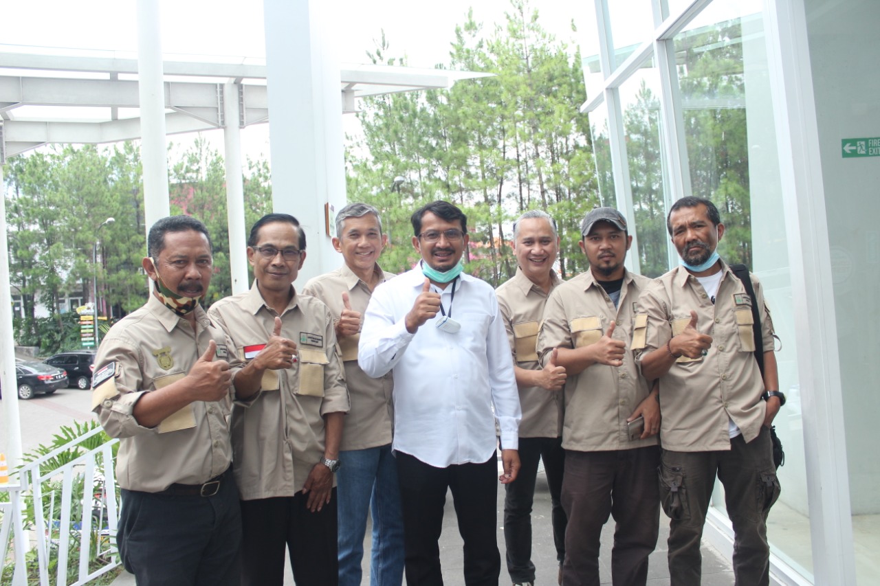 Wakil Bupati Garut, dr Helmi Budiman, saat menghadiri Musyawarah Daerah Luar Biasa (Musdalub) APEKI DPD Provinsi Jawa Barat (Foto: Andre/dara.co.id)