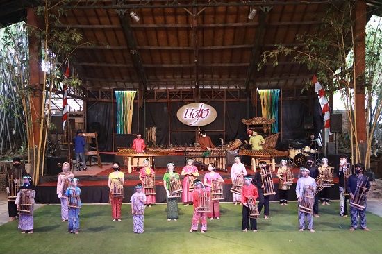 angklung-udjo.co.id