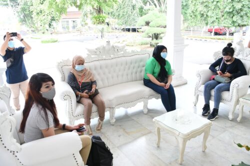 Sejumlah pekerja migran asal Cianjur yang bekerja di Oman dikembalikan melalui kebijakan amnesti (Foto: Istimewa)