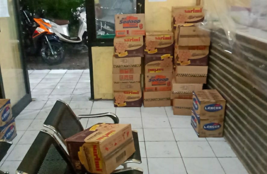 Posko dan Dapur umum di lokasi banjir di Desa kamarung, Subang (Foto: Yudi/dara.co.id)