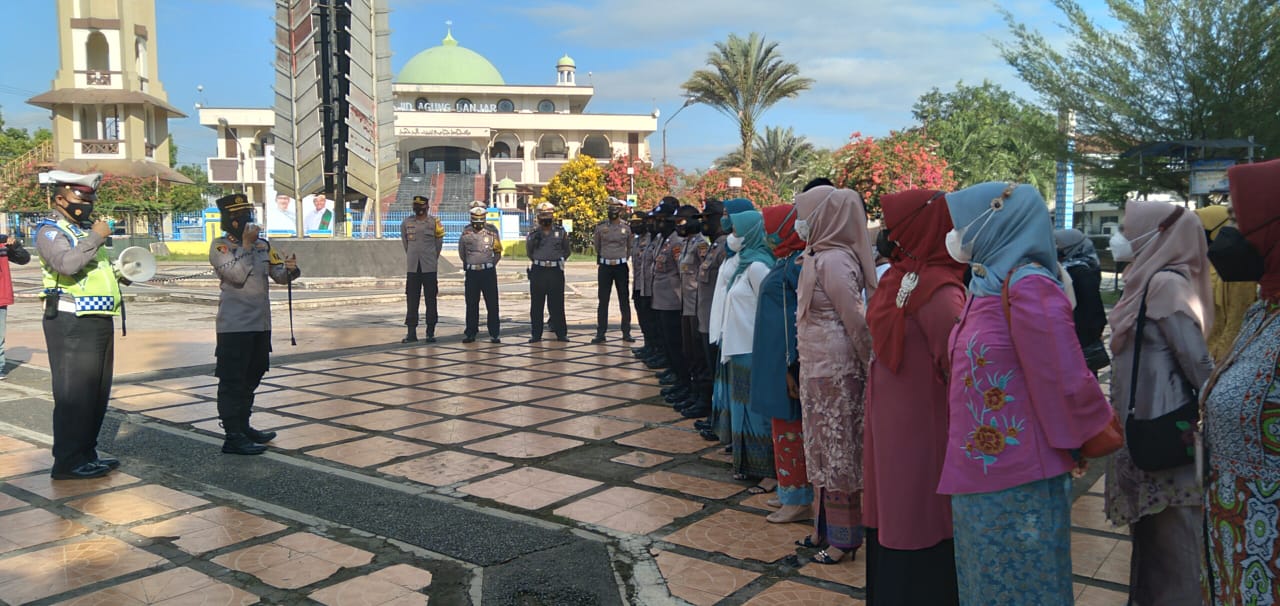 Kapolresta Banjar, AKBP Melda Yanny saat memberikan sambutan di Hari Kartini. (Foto : Nanang Yudi/dara.co.id)