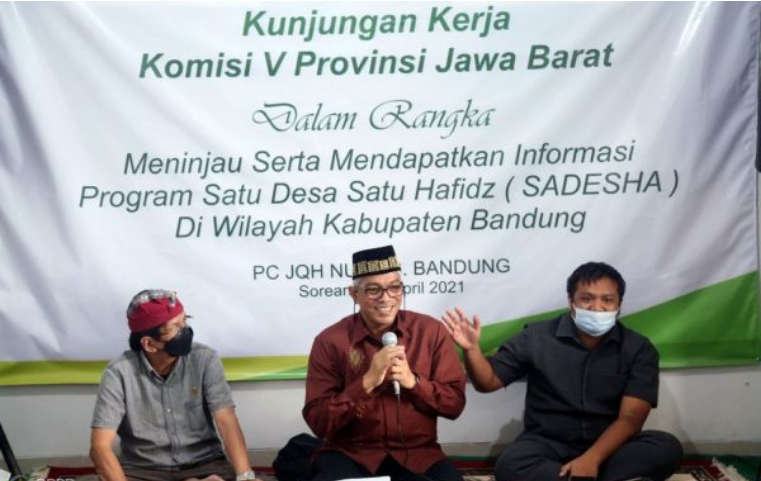 Pimpinan dan Anggota Komisi V DPRD Provinsi Jawa Barat lakukan kunjungan kerja ke Pimpinan Cabang Jami'yatul Qurra'wal Huffazh Nahdlatul Ulama Kabupaten Bandung. Kunjungan tersebut dalam rangka meninjau serta mendapatkan informasi Program Satu Desa Satu Hafidz (Sadesha) di Wilayah Kabupaten Bandung (Foto: Humas DPRD Jabar/ Rizky Ramdhani)