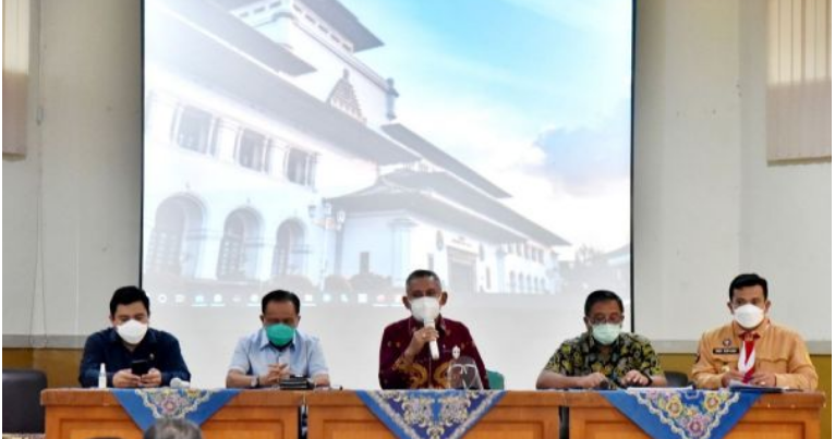Panitia Khusus (Pansus) I DPRD Provinsi Jawa Barat lakukan kunjungan lapangan Ke Kantor Cabang Dinas (KCD) Wilayah VII Kota Cimahi (Foto: Humas DPRD Jabar/ Fahmi Nauval)