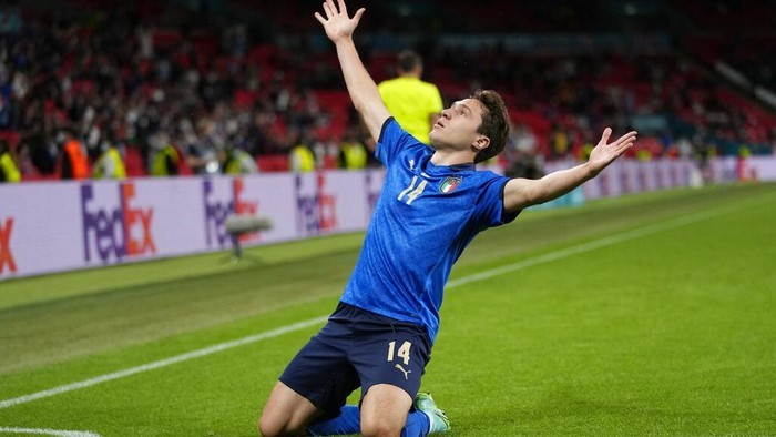 Federico Chiesa mencetak gol saat Italia menang 2-1 atas Austria di babak 16 besar Euro 2020. (Foto: Sport.detik.com)
