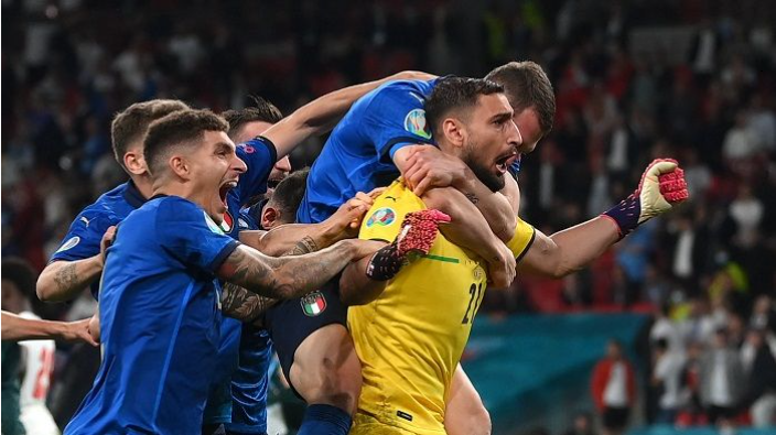 Italia juara Euro 2020 (Foto: REUTERS/Laurence Griffiths/Pool via REUTERS/galamedianews.com)