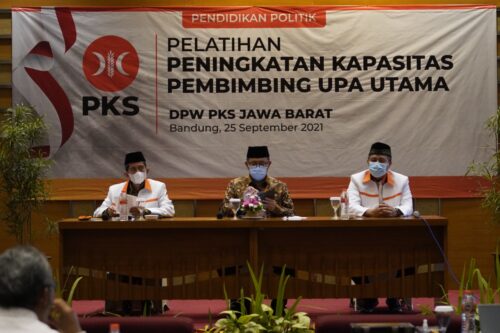 PKS DPW Jawa Barat menggelar “Pendidikan Politik dan Peningkatan Kapasitas Pembina Unit Pembinaan Anggota” di Hotel Savoy Homan, Kota Bandung, Sabtu-Minggu, 25-26 September 2021. (Foto: istimewa)