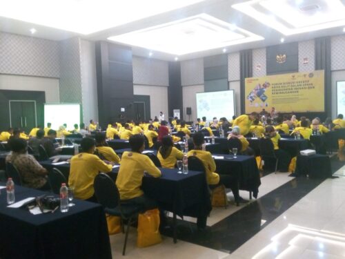 Kemenparekraf RI menggelar kegiatan Forum Diskusi Kriya Kulit dalam upaya peningkatan inovasi dan Kewirausahaan di Hotel Harmoni, Jalan Cipanas Baru, Kecamatan Tarogong Kaler, Kabupaten Garut, Sabtu (25/9/2021). (Foto: andre/dara.co.id)
