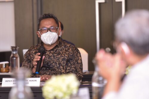 Deputi Bidang Polhukam, Setkab, Purnomo Sucipto pada DKT “Konvergensi Pers dan Transformasi Digital (Publishers’ Rights)”, Kamis (21/10/2021), di Jakarta. (Foto: Humas Setkab/Agung)

