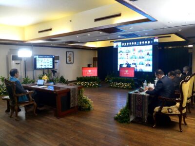 Presiden Jokowi mengikuti KTT APEC dari Novotel Lombok Resort and Villa, Lombok, Provinsi Nusa Tenggara Barat, Jumat (12/11/2021). (Foto: BPMI Setpres/Kris)

