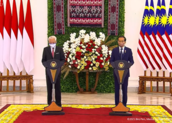 Presiden Jokowi dan PM Malaysia Dato’ Sri Ismail Sabri Yakoob saat memberikan keterangan pers bersama, di Istana Kepresidenan Bogor, Jawa Barat, Rabu (10/11/2021) siang. (Foto: Tangkapan Layar YouTube Sekretariat Presiden)