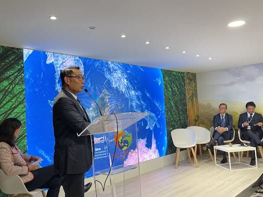 Gubernur Jabar Ridwan Kamil saat presentasi dalam Konferensi PBB tentang Perubahan Iklim 26 (COP 26), di Glasgow. (Foto : ist)
