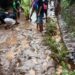 Puluhan rumah rusak, dan puluhan jiwa terpaksa mengungsi saat banjir bandang menerjang Desa Sukawening, Kecamatan Sukawening, Kabupaten Garut, Jawa Barat, Sabtu (27/11/2021).(Foto : Kantor SAR Bandung)