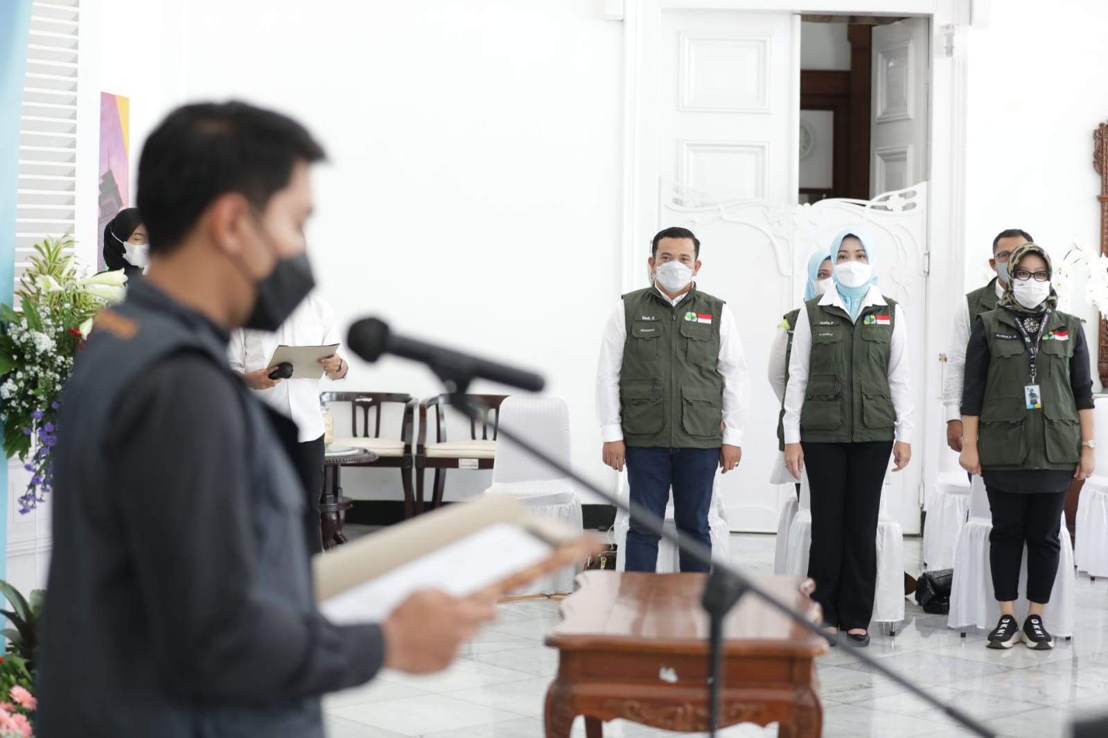 Pendiri Jabar Bergerak Atalia Praratya Ridwan Kamil menghadiri acara serah terima jabatan sekaligus pelantikan dan pengukuhan kepengurusan Jabar Bergerak Zillenial periode 2021/2022 di Gedung Pakuan, Kota Bandung, Minggu (19/12/2021). (Foto: deram/dara.co.id)