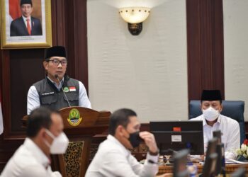 Gubernur Jawa Barat Ridwan Kamil saat  menerima kunjungan dan dialog kebangsaan BNPT di Gedung Sate, Kota Bandung, Rabu (12/1/2022).(Foto: Humas Pemprov Jabar)