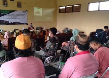 Kegiatan program pengabdian kepada masyarakat yang berlokasi di SMK Miftahul Ihsan, Kota Banjar. (Foto: Bayu/dara.co.id).