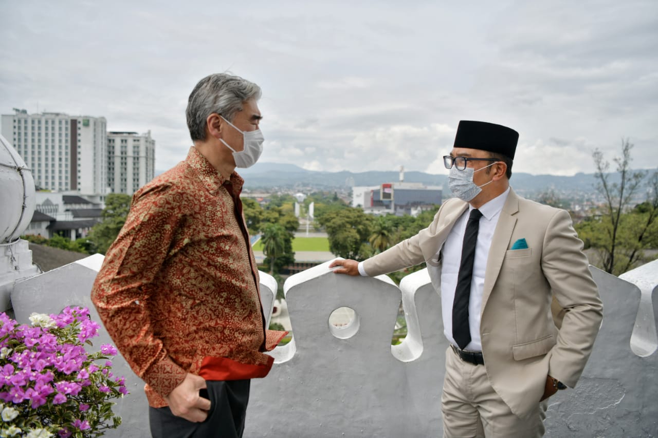 Gubernur Jawa Barat Ridwan Kamil saat bertemu dengan Duta Besar Amerika Sung Kim di Gedung Sate, Bandung (Foto: Istimewa)