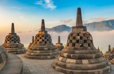 Candi Borobudur salah satu Destinasi Super Prioritas yang akan dikunjungi delegasi ASEAN. (Foto: Shutterstock/Javarman)