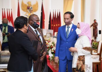 Presiden Jokowi terima kunjungan resmi PM Papua Nugini James Marape, di Istana Kepresidenan Bogor, Jabar, Kamis (31/03/2022). (Foto: BPMI Setpres/Lukas)