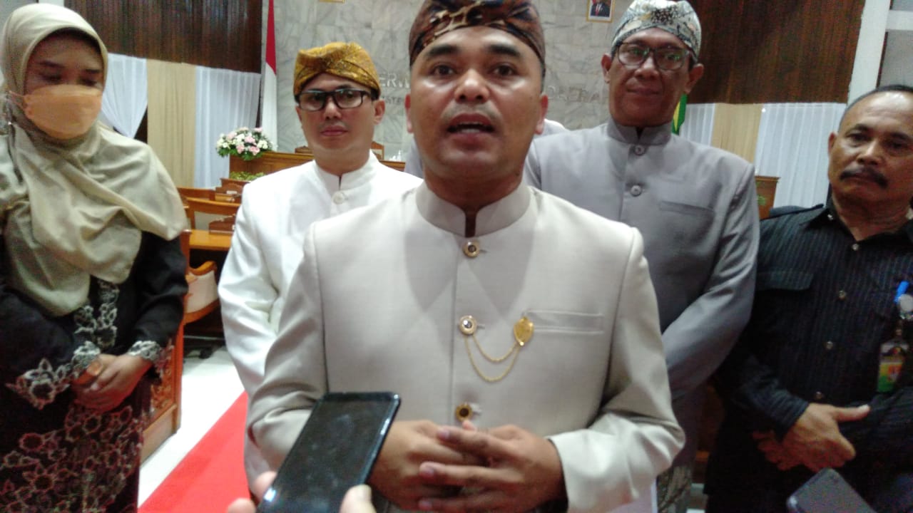 
Ketua DPRD Kabupaten Bandung H. Sugianto. (Foto : Trinata/dara.co.id)
