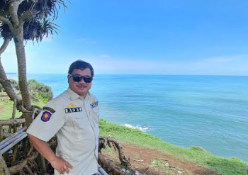 Bupati Garut Rudy Gunawan, mengunjungi objek wisata Puncak Guha yang berlokasi di Kecamatan Bungbulang (Foto: Istimewa)