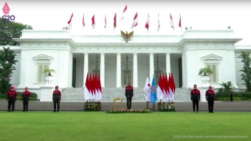 Acara Pelepasan Tim Indonesia Menuju SEA Games XXXI Vietnam 2021, di Halaman Istana Merdeka, Jakarta, Senin (09/05/2022). (Sumber: Tangkapan Layar)

