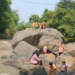 Sejumlah anak-anak terlihat bermain air sambil menikmati suasana aliran air Sungai Citarum di kawasan Kampung Radug Desa Wangisagara Kecamatan Majalaya Kabupaten Bandung, Sabtu (7/5/2022). (Foto : istimewa/dara.co.id)