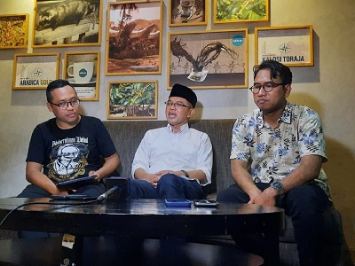 
 Politisi PKB, KH Maman Imanulhaq saat menjadi pembicara yang digelar Mindpol di salah satu cafe di Jakarta Selatan. (Foto: ist)
