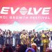 CEO dan Chairman HDI, Brandon Chia (tengah berbatik cokelat) bersama para Leader HDI menyambut ribuan peserta acara EVOLVE - HDI Growth Festival (Foto: Istimewa)