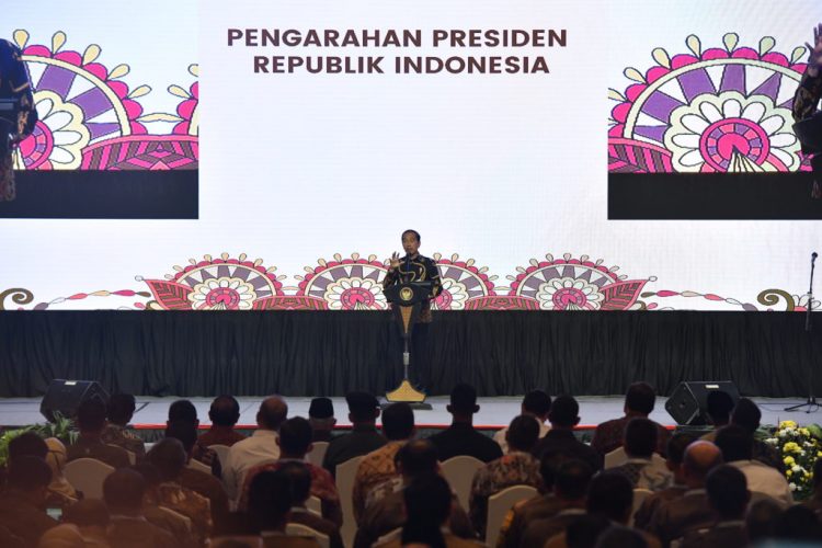 Presiden Jokowi dalam pengarahan kepada seluruh menteri, kepala lembaga, kepala daerah, pimpinan BUMN, pangdam, kapolda, dan kajati, di Jakarta Convention Center (JCC), Kamis (29/09/2022). (Foto: Humas Setkab/Rahmat)