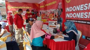 Meriahkan Peringati HUT RI Ke 77, Warga Desa Gunungguruh Sukabumi Antri di Gerai Vaksin BINDA Jabar
