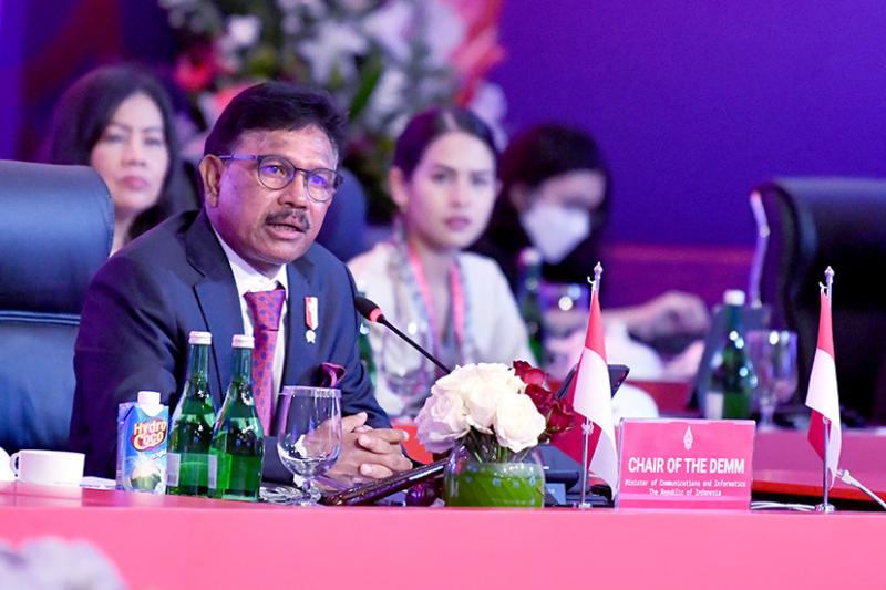 Menkominfo Johnny G. Plate membuka Digital Economy Ministers’ Meeting (DEMM) di Ballroom Hotel Mulia Nusa Dua, Badung, Bali, Kamis (01/09/2022) (Foto: Pey/Kemenkominfo)