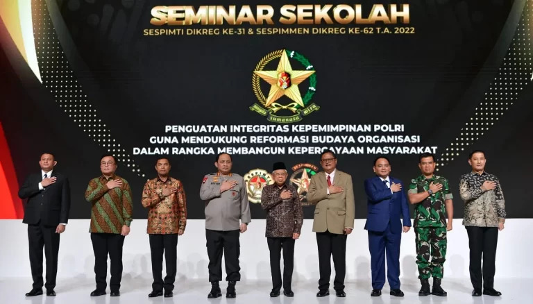 Wapres Ma’ruf Amin dalam Seminar Sespimti Polri Dikreg ke-31 dan Sespimmen Polri Dikreg ke-62 2022, Rabu (21/09/2022), di Gedung The Tribrata, Jakarta Selatan. (Foto: BPMI Setwapres)
