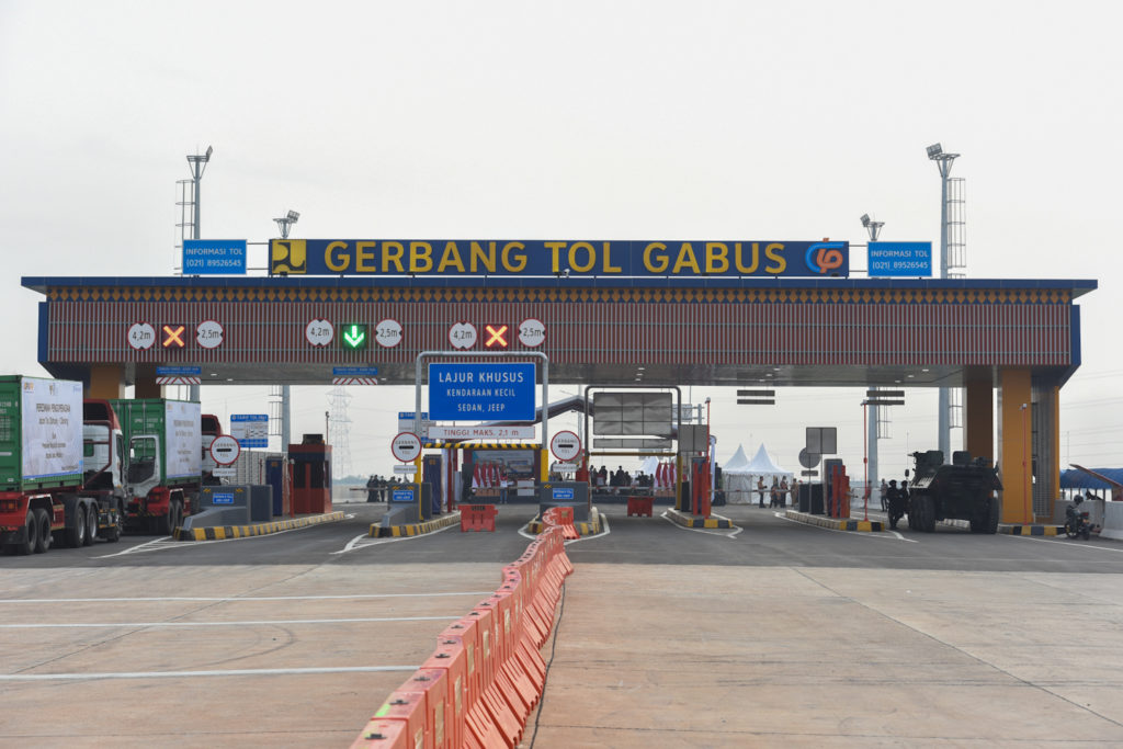 Gerbang Tol Gabus, Jalan Tol Cibitung – Cilincing. (Foto: Humas Setkab/Teguh)
