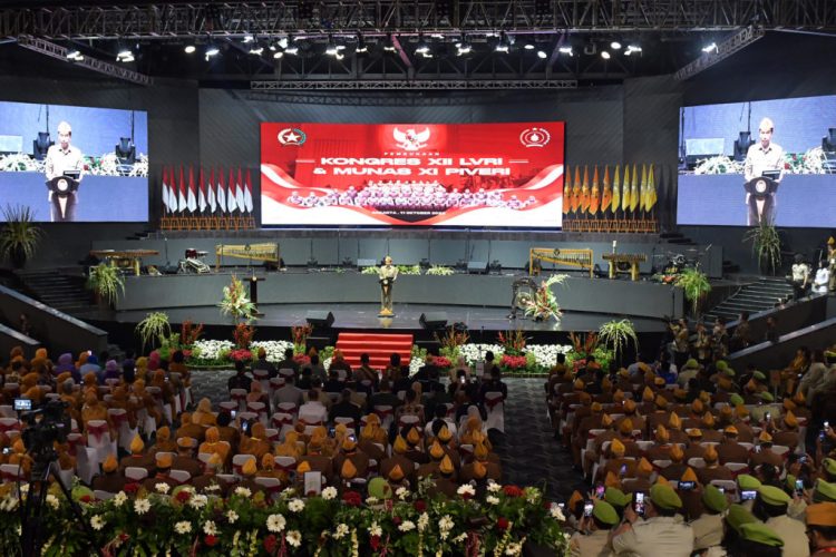 Presiden Jokowi meresmikan Pembukaan Kongres XII LVRI dan Munas XI PIVERI Tahun 2022, Selasa (11/102022), di Plaza Semanggi, Balai Sarbini, Jakarta. (Foto: Humas Setkab/Rahmat)