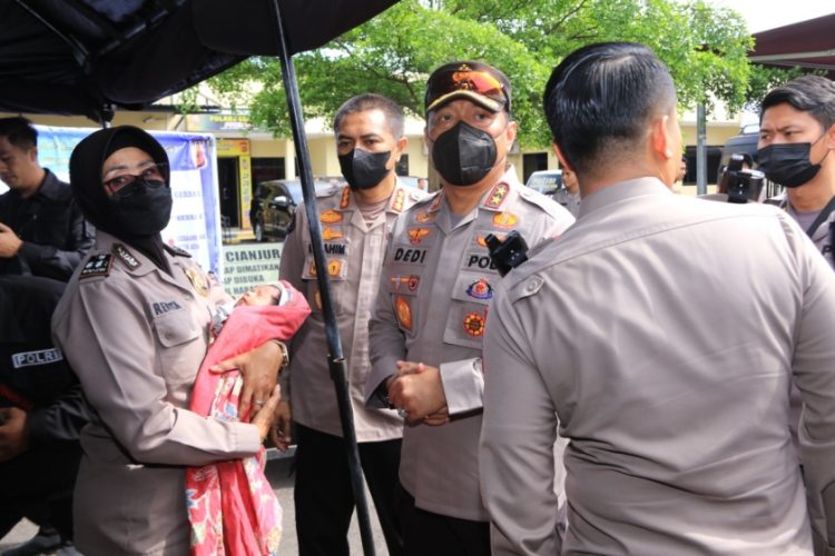 Kadiv Humas Polri Irjen Pol Dedi Prasetyo beserta jajarannya. (Foto: PMJ News)