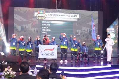 Kontingen KBB Peparda VI Jabar, yang dipimpin Sonya Fatmala pada saat Opening Ceremony di Bekasi (Foto: Istimewa)