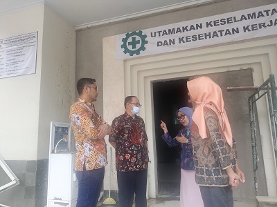 Hengky Kurniawan saat meninjau progres pembangunan Command Center Kominfotik (Foto: Istimewa)
